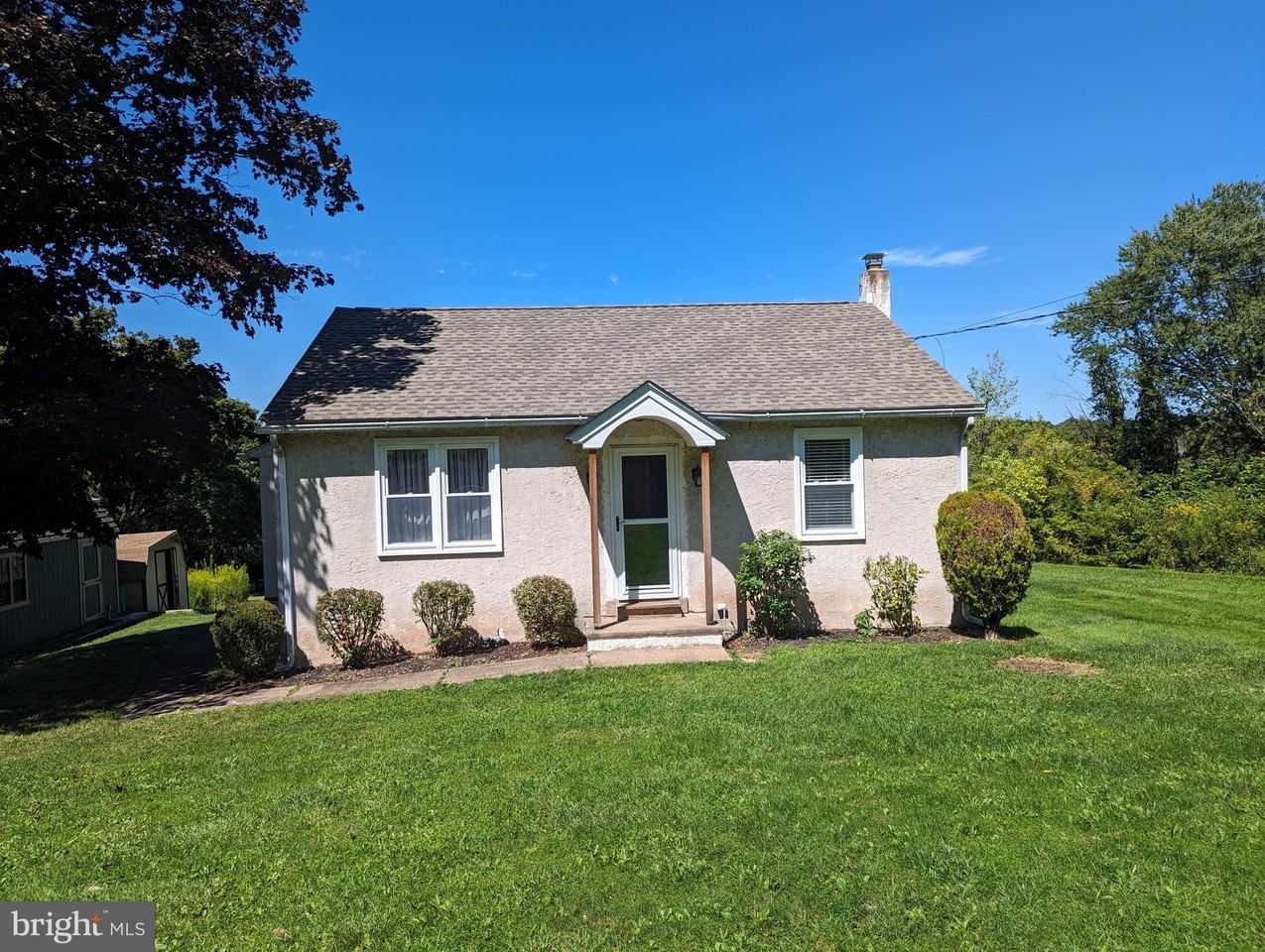 831 Church Rd - Photo 3 of 20