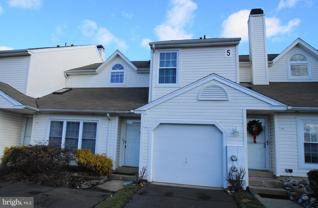 64 Banbury Ct #2213J - Photo 1 of 1