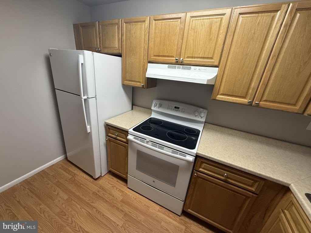 326 Saybrook Ln - Photo 7 of 17