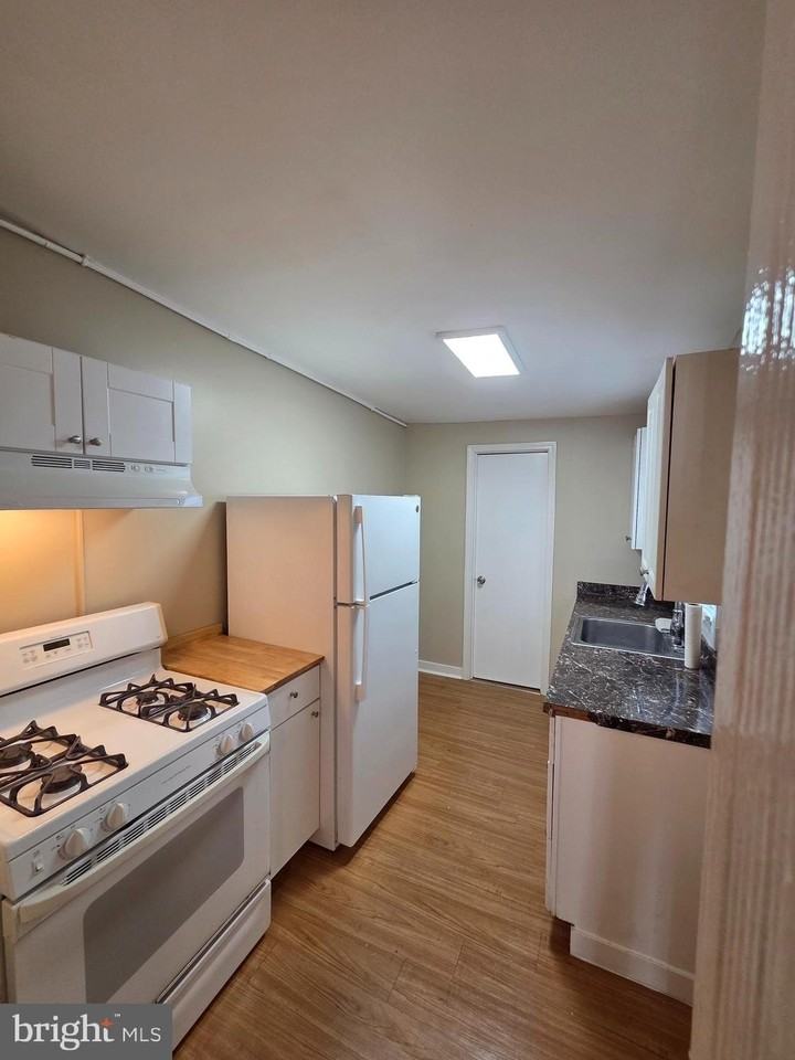 808 E Marion St - Photo 2 of 5