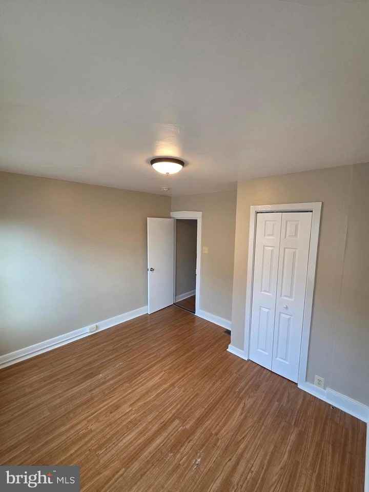 808 E Marion St - Photo 4 of 5