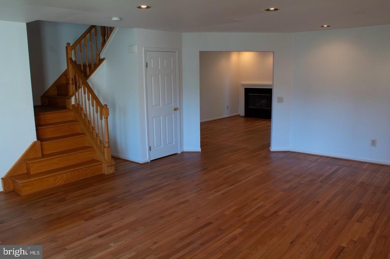 432 Country Club Dr - Photo 2 of 17