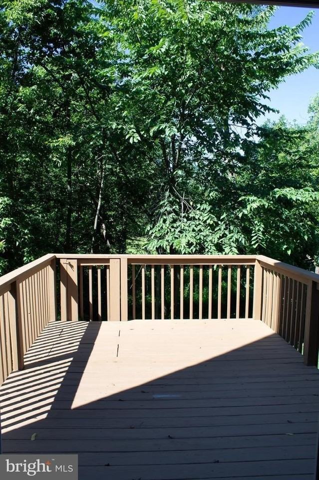 432 Country Club Dr - Photo 5 of 17