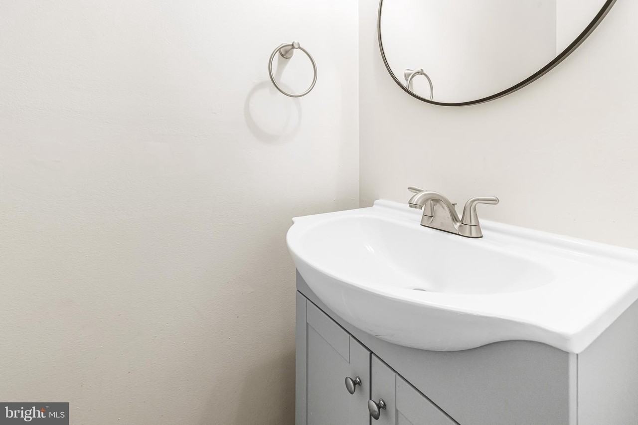 515 N York Rd #2E - Photo 6 of 30