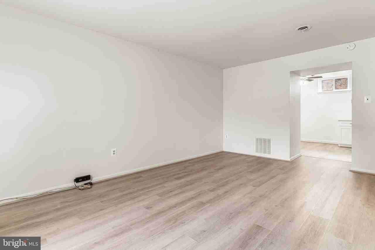 515 N York Rd #2E - Photo 7 of 30