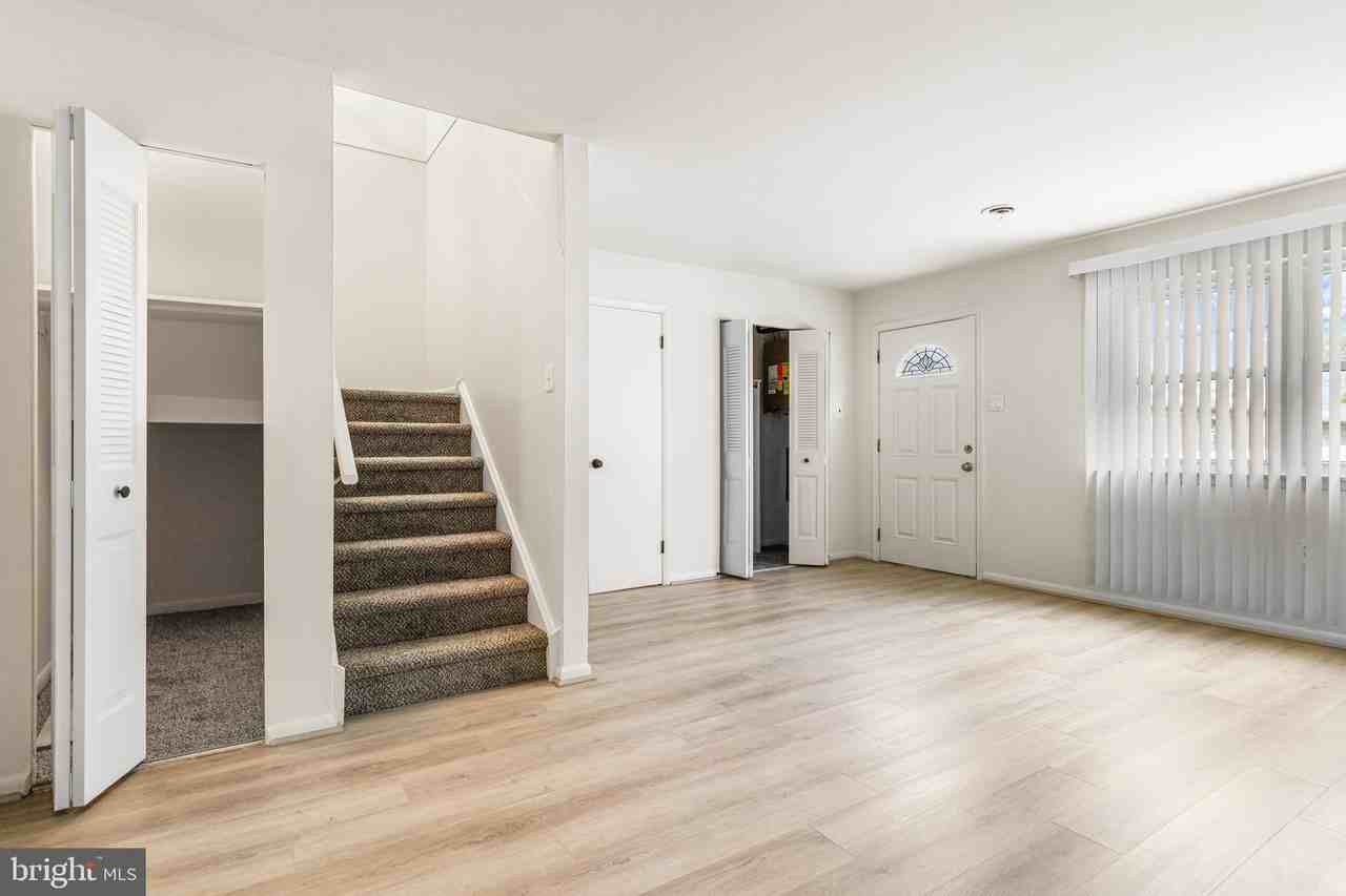 515 N York Rd #2E - Photo 5 of 30