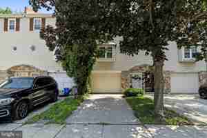 featured image of 6925 Sprague St