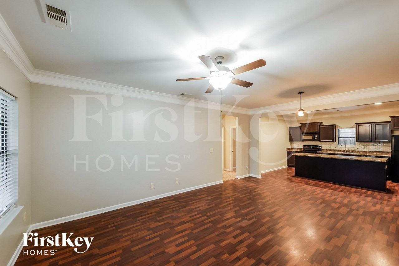 601 Enclave Ln - Photo 5 of 15