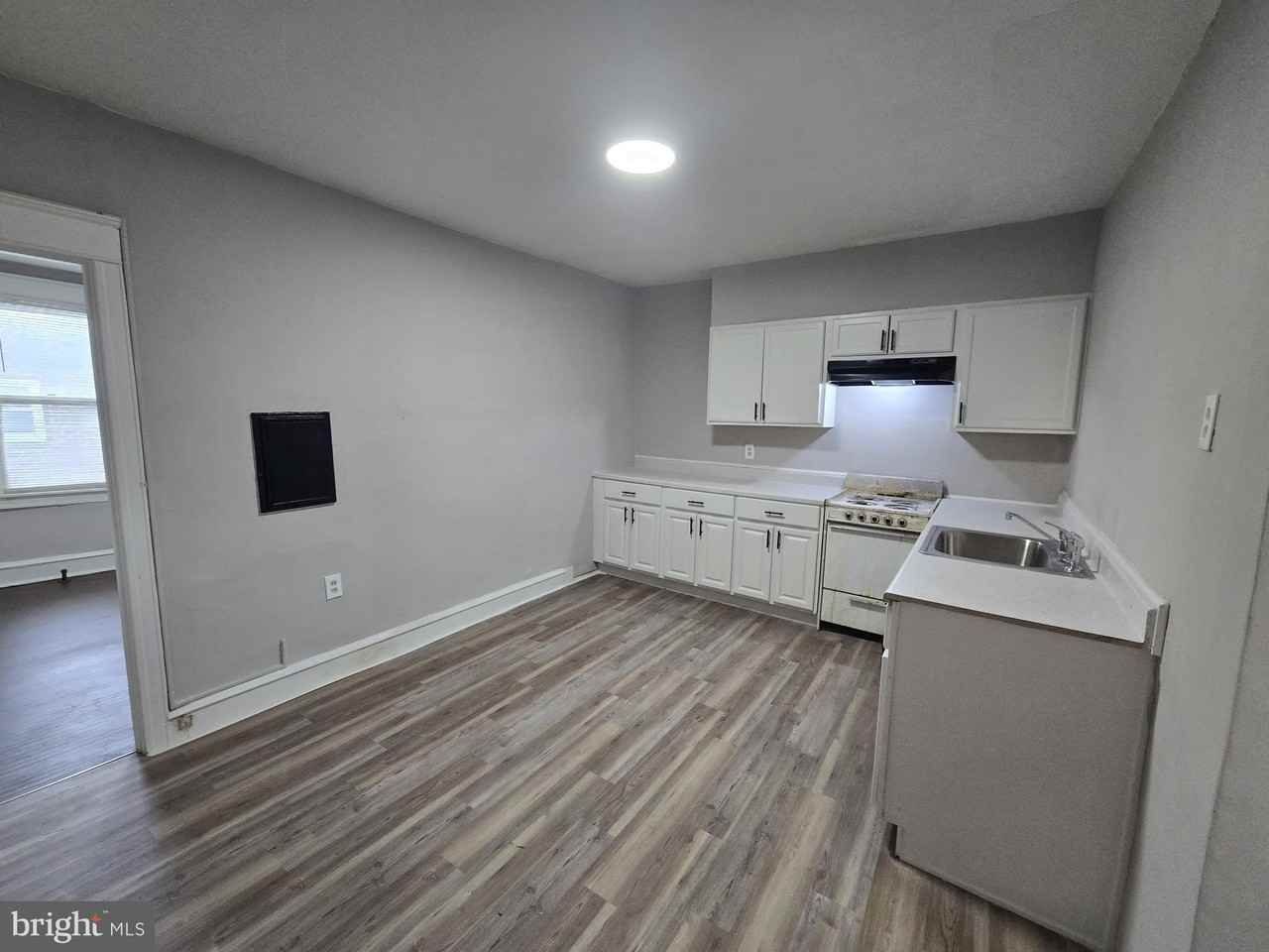 5206 Euclid St #2ndFL - Photo 7 of 13