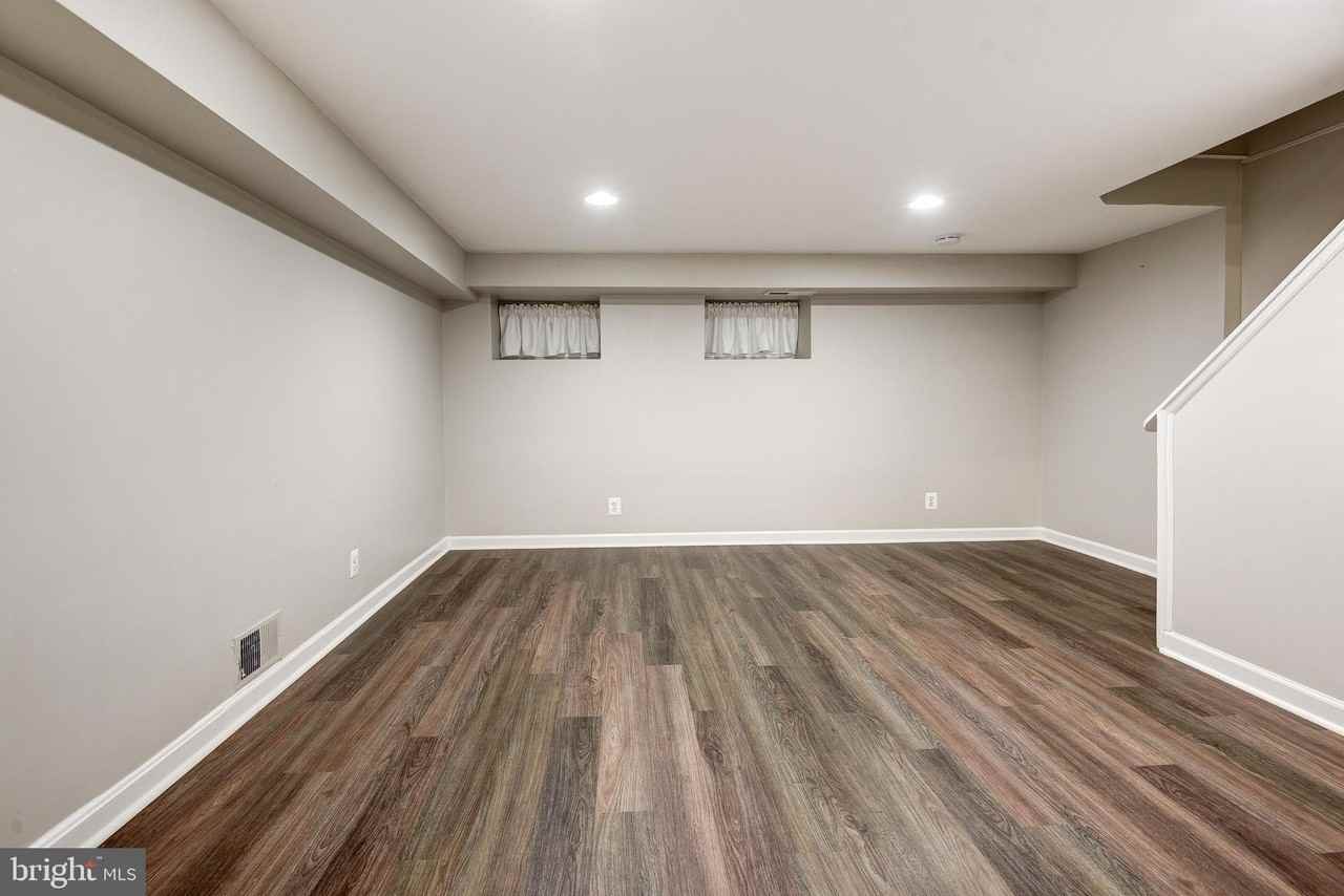 2906 S Buchanan St - Photo 2 of 40