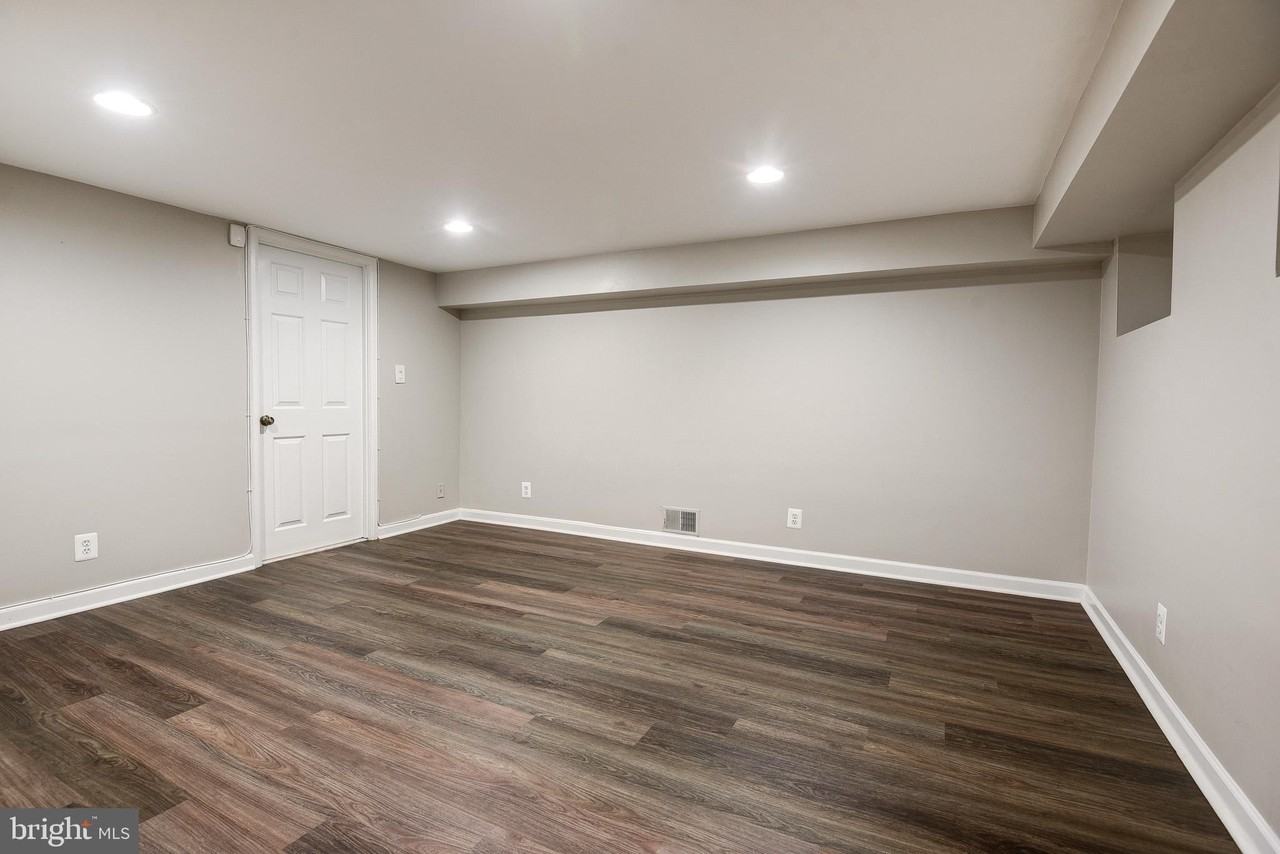 2906 S Buchanan St - Photo 3 of 40
