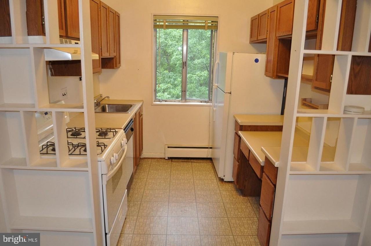1601 19th St N #301 - Photo 2 of 11