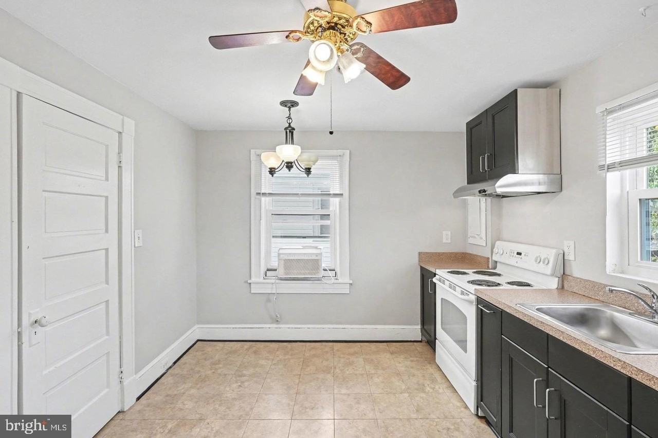 803 Wolfe St #A - Photo 6 of 25