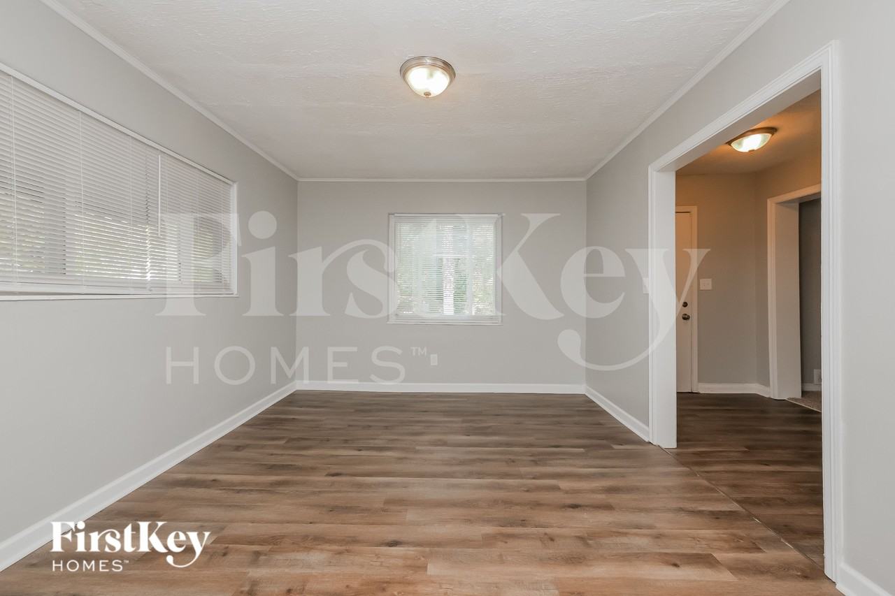 2158 Beecher Cir Sw - Photo 6 of 16