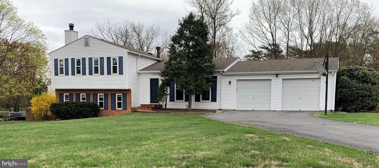 2321 Bedfordshire Cir
