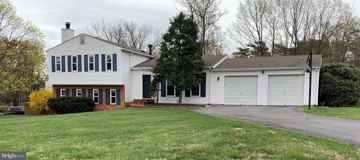 featured image of 2321 Bedfordshire Cir