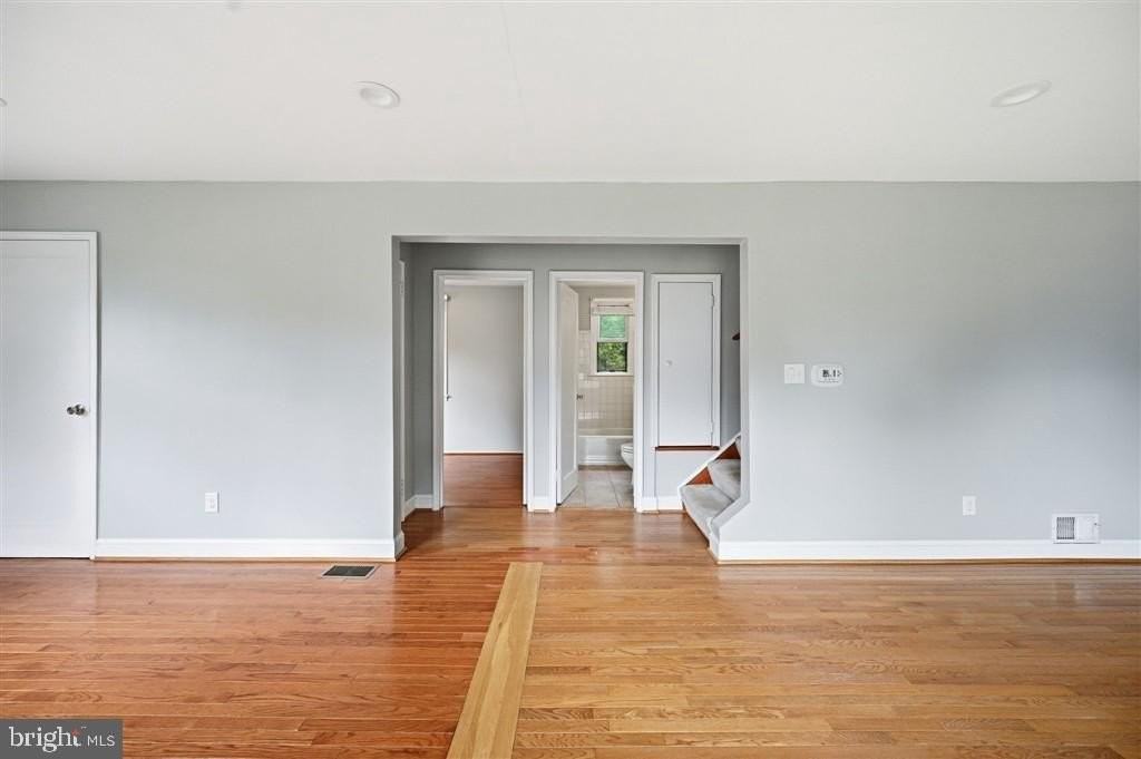 2918 Monroe Pl - Photo 4 of 50