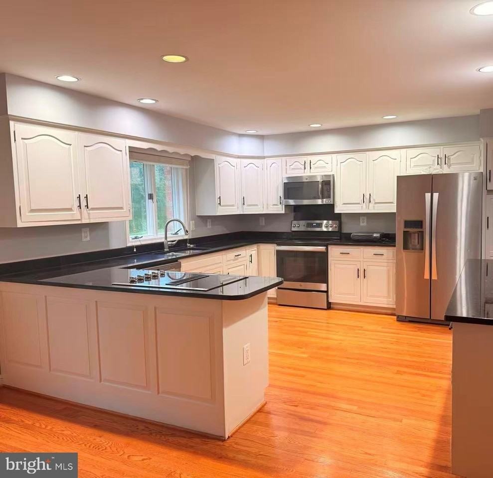 6286 Dunaway Ct - Photo 5 of 24