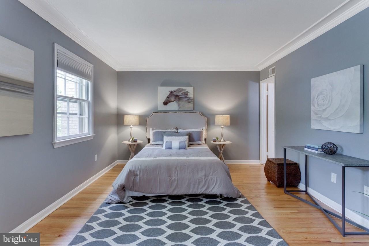 1556 Westmoreland St - Photo 6 of 12