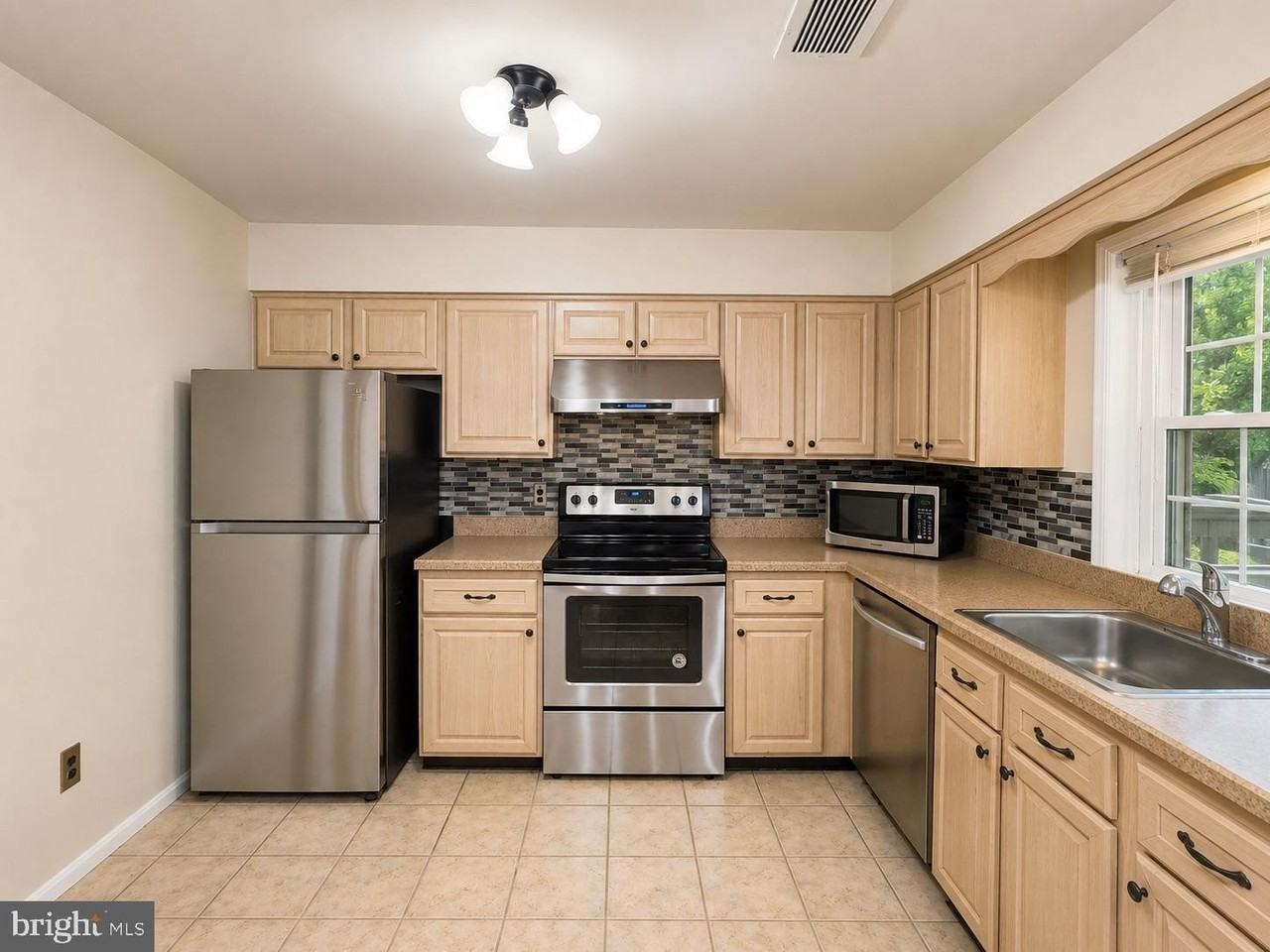 9316 Arlington Blvd - Photo 5 of 36
