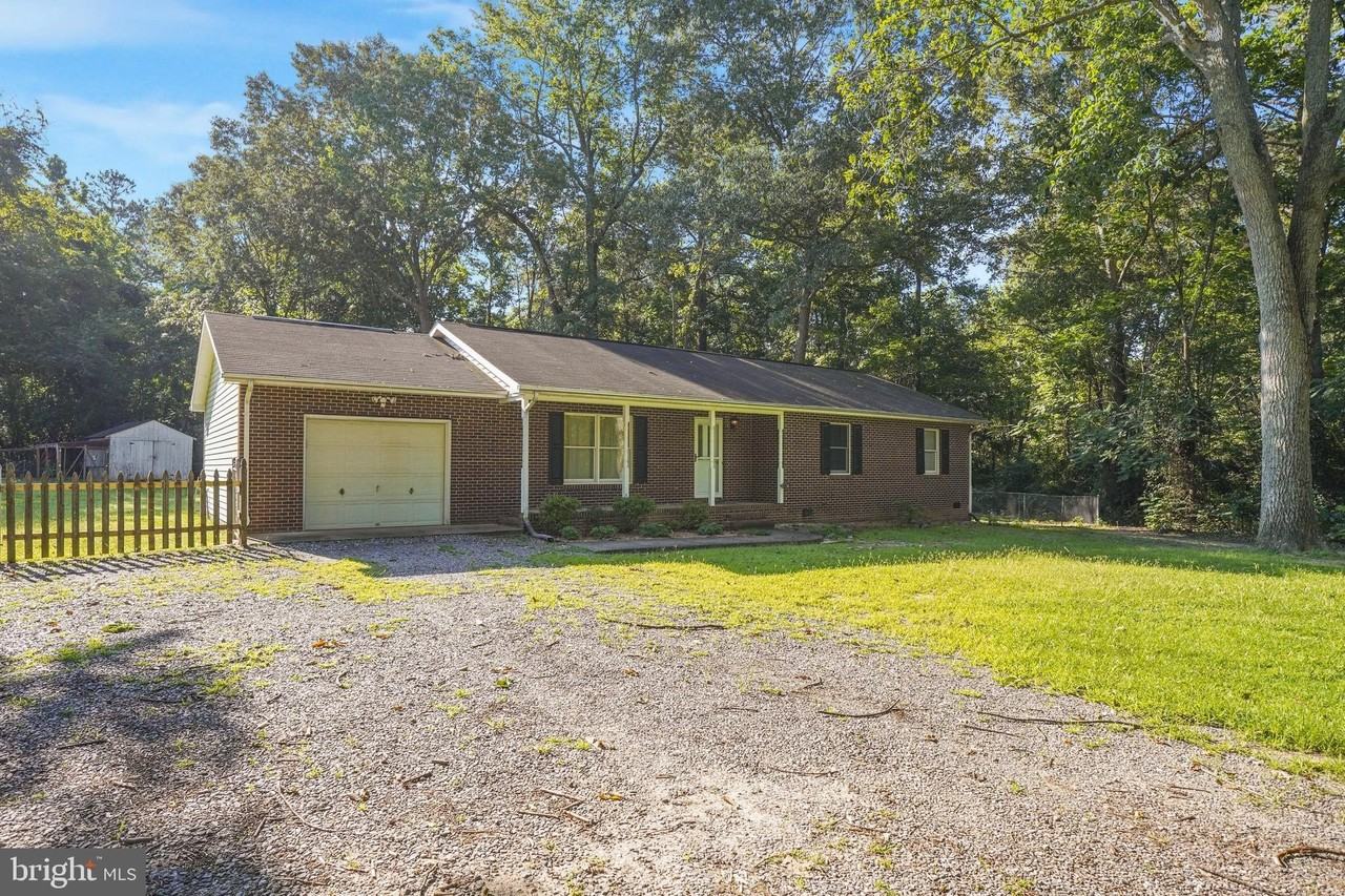 8170 Linda Ln - Photo 2 of 34