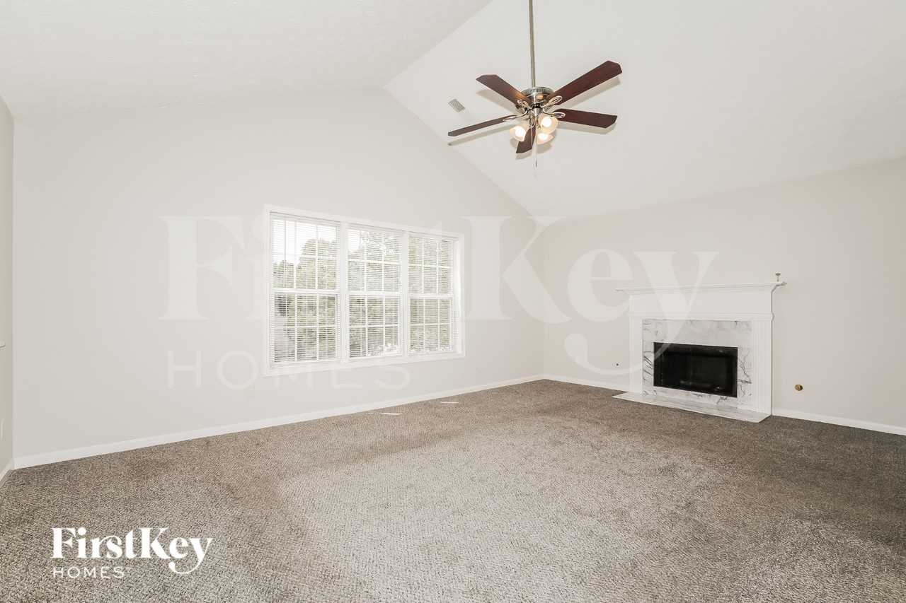 2187 Carlysle Creek Dr - Photo 2 of 16
