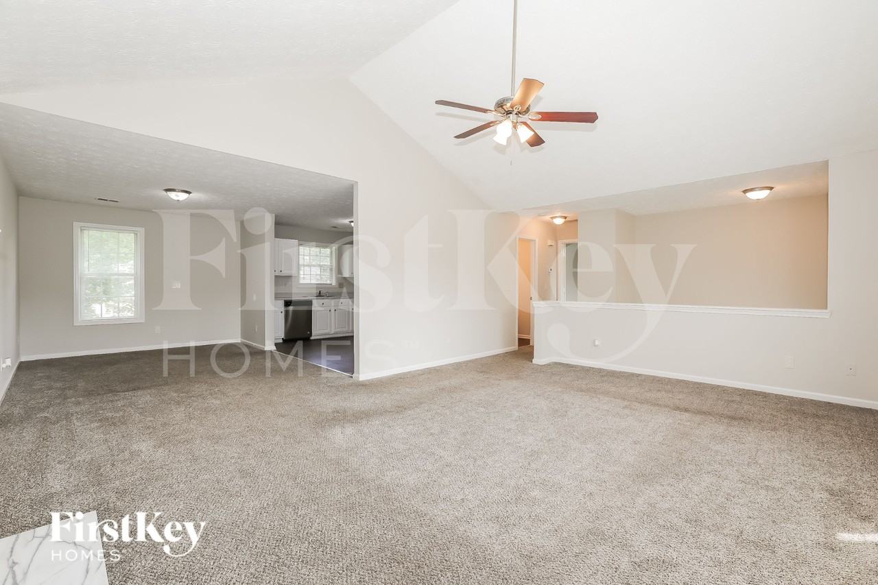 2187 Carlysle Creek Dr - Photo 3 of 16