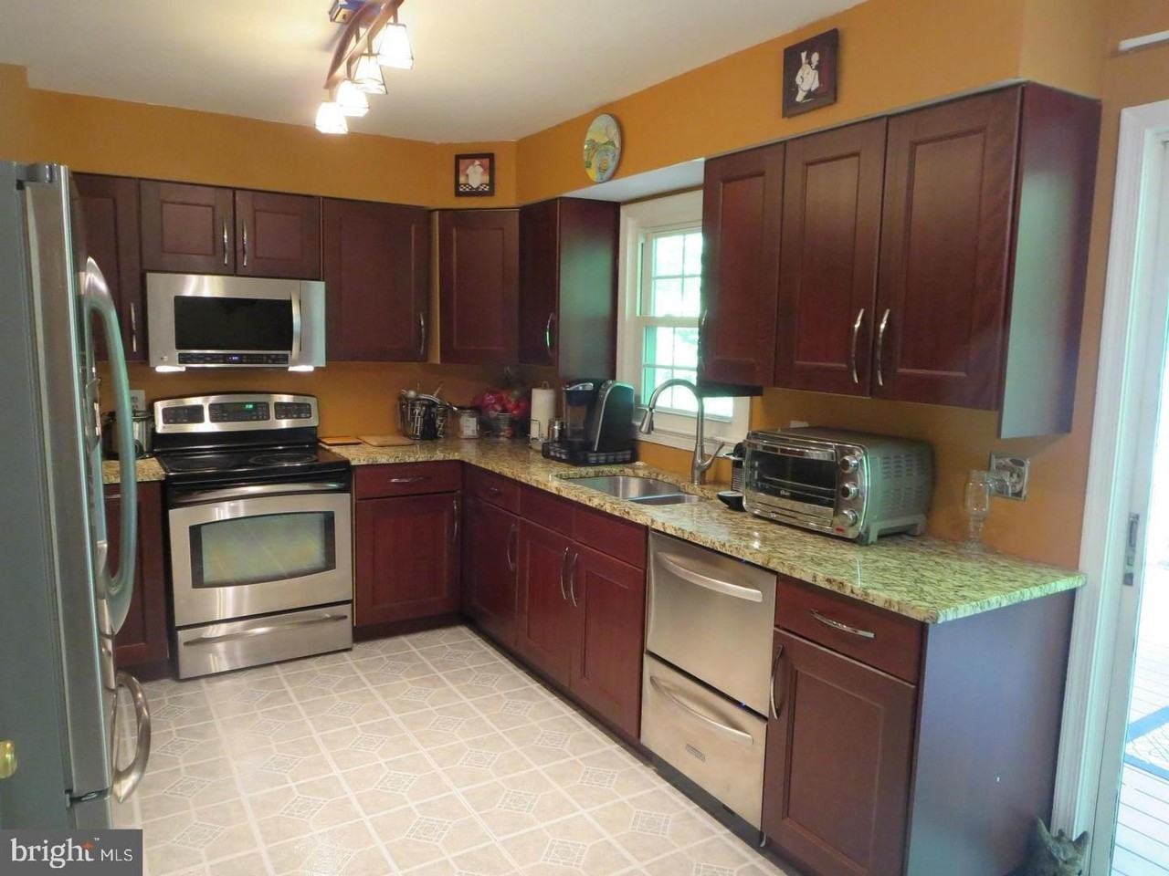 4244 Jonathan Ct - Photo 3 of 17