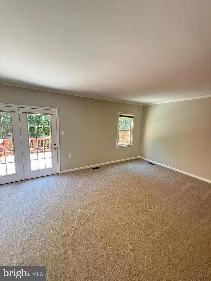 12413 Eden Ln - Photo 7 of 32