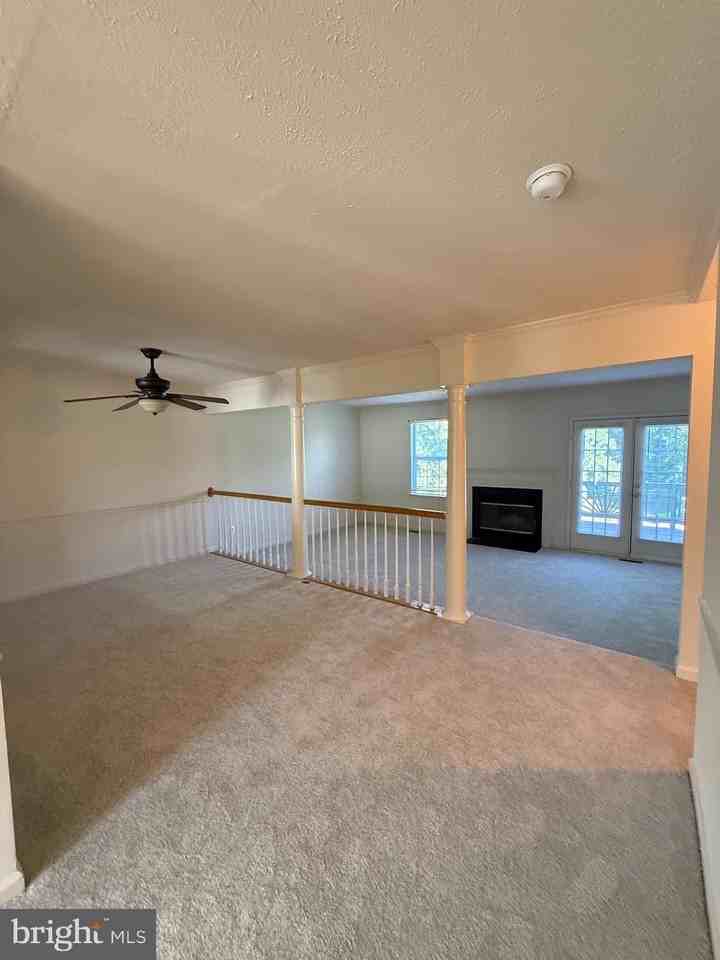 105 W Park Dr - Photo 5 of 21