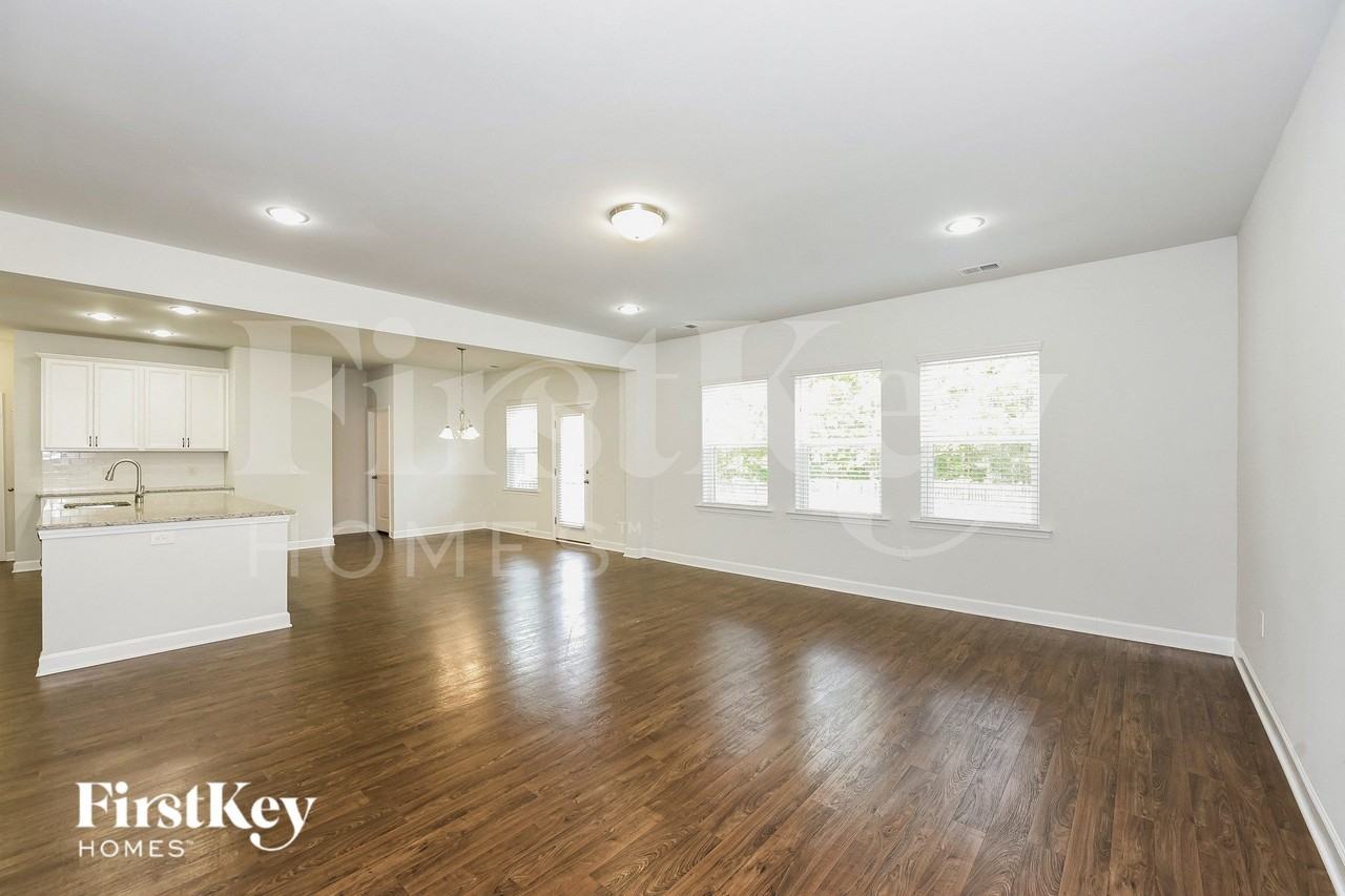 148 Cypress Plantation Rd - Photo 4 of 15