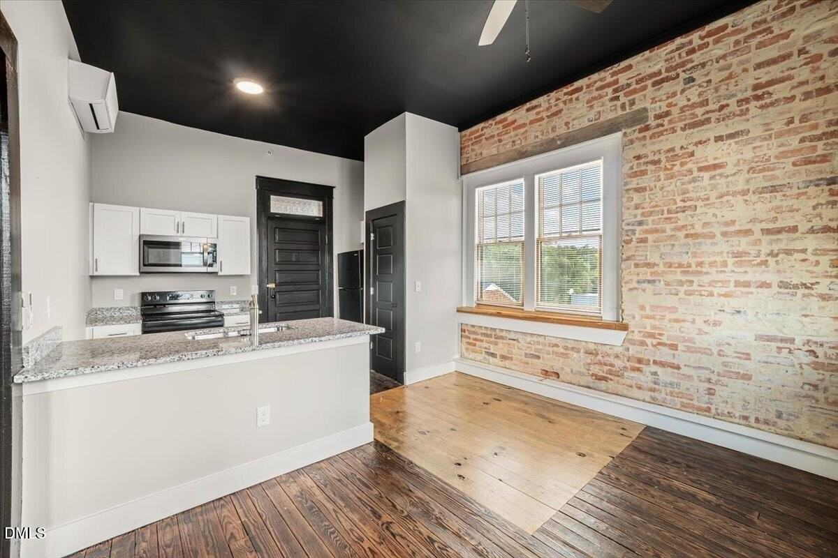 202 S Main St #211 - Photo 5 of 10