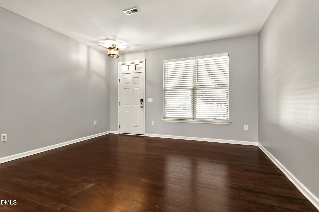 614 Rose Laurel Ct - Photo 6 of 36