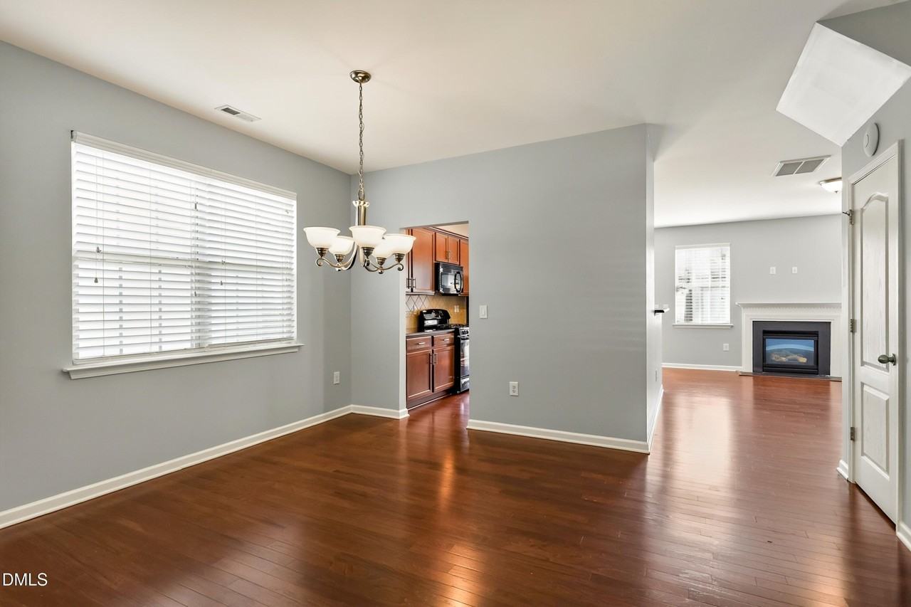 614 Rose Laurel Ct - Photo 7 of 36