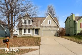 8618 Ne 72nd Ter - Photo 1 of 1