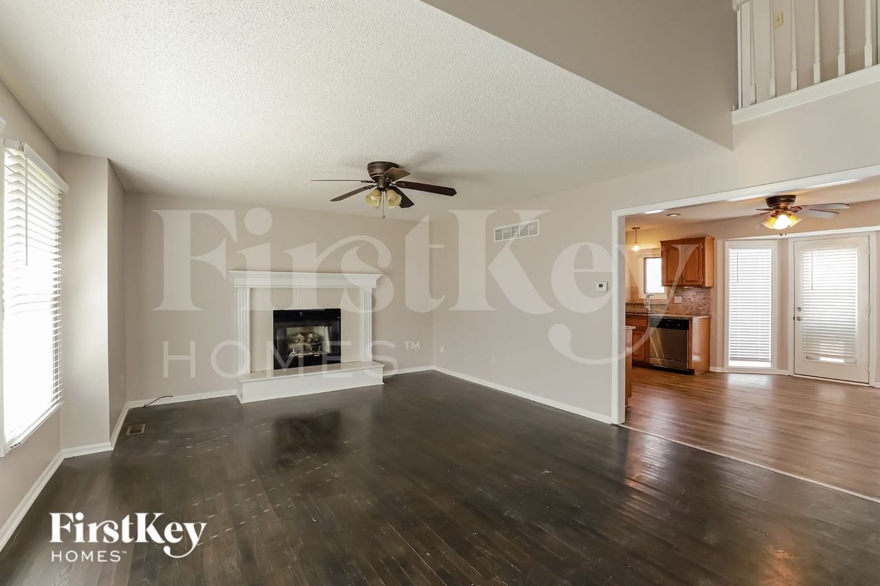 8618 Ne 72nd Ter - Photo 2 of 16
