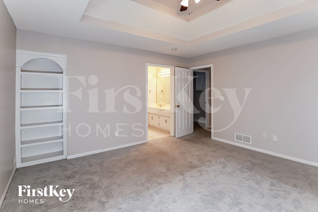 8618 Ne 72nd Ter - Photo 7 of 16