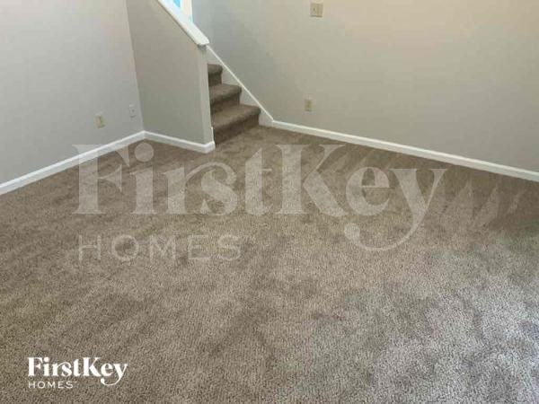 8520 Hightower Trl - Photo 4 of 10