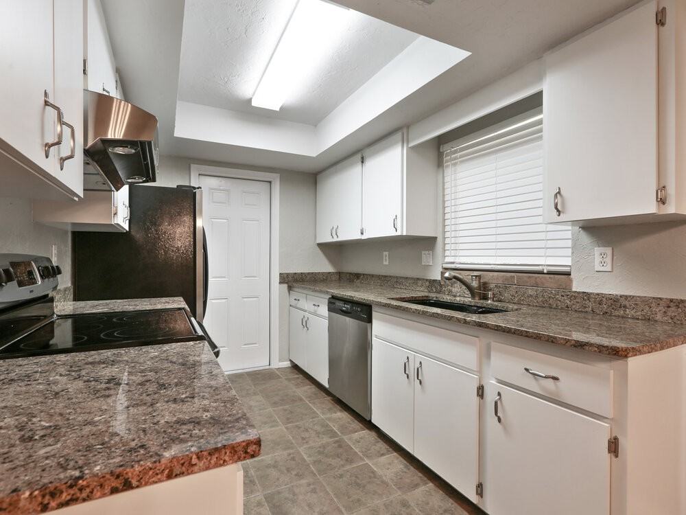 4134 Shady Oaks Ct - Photo 4 of 14