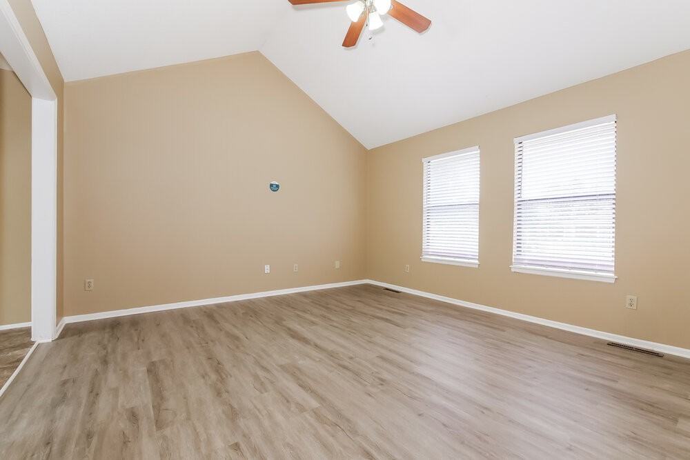 106 Brent Rd - Photo 4 of 17