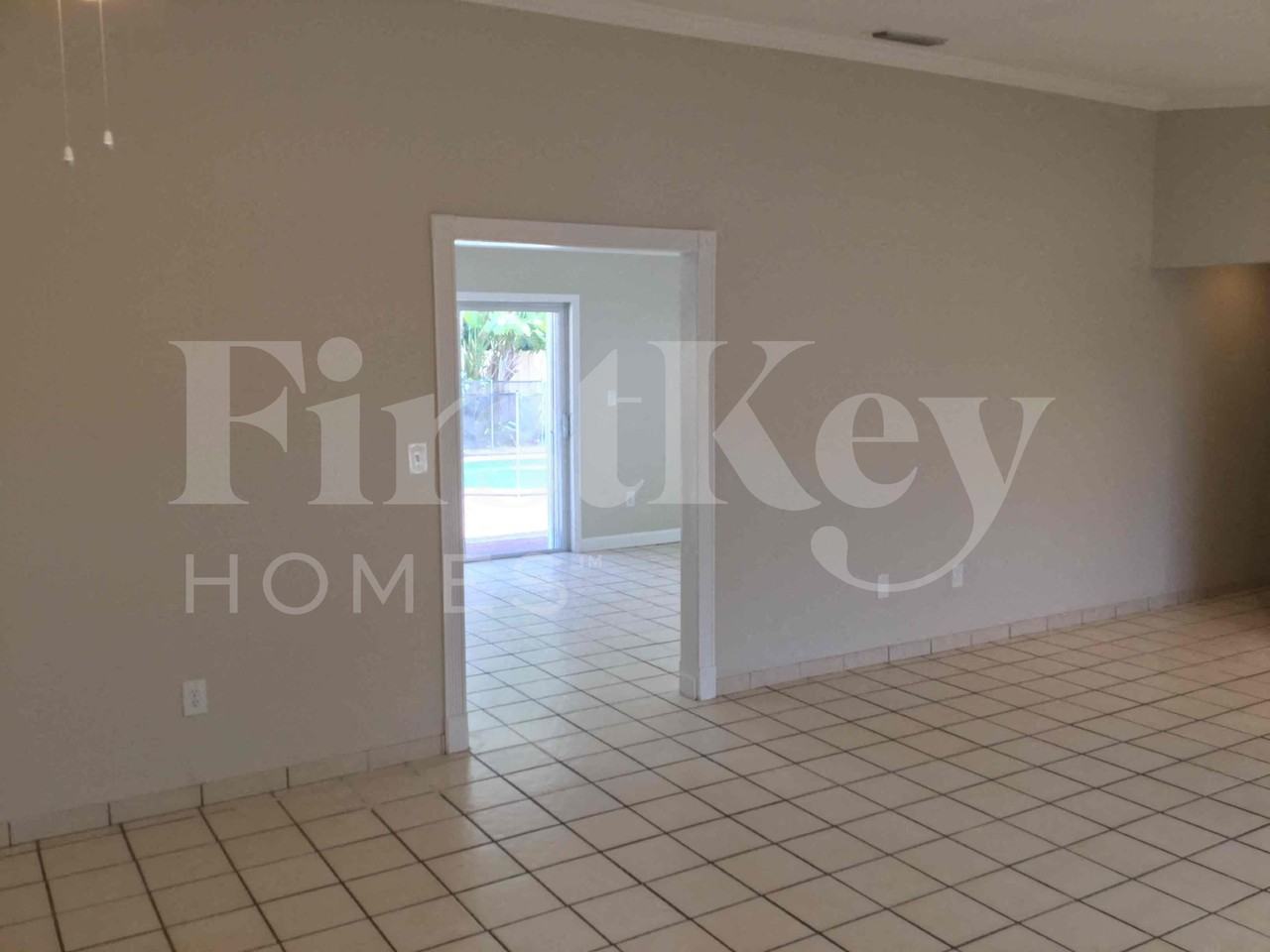 6671 Nwstreet - Photo 2 of 16