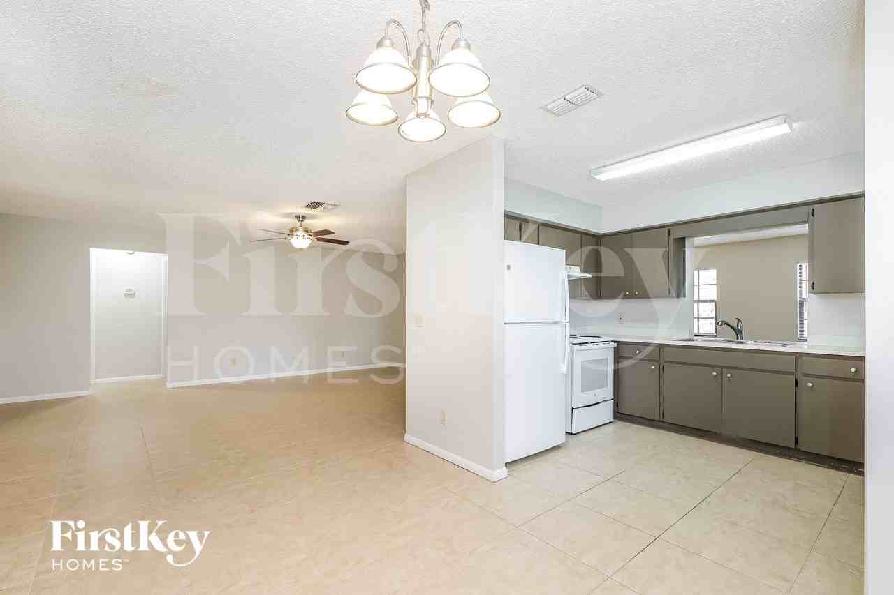 6341 Neamathla Dr - Photo 5 of 15