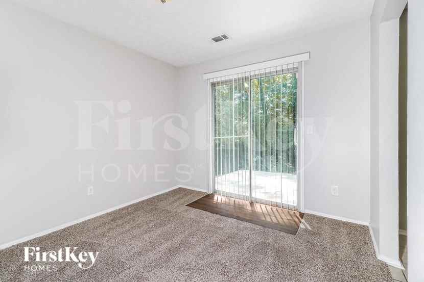 6166 Saint Charles Ct - Photo 4 of 16