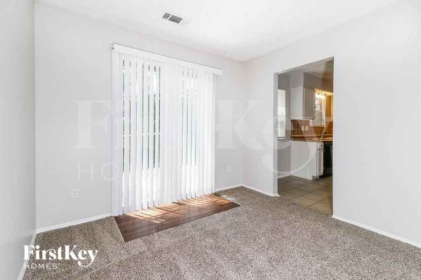 6166 Saint Charles Ct - Photo 5 of 16