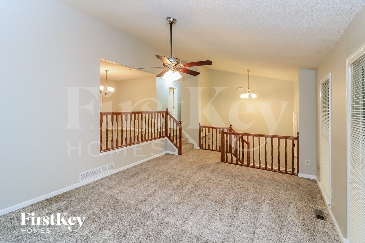 480 Holland Rd - Photo 5 of 16