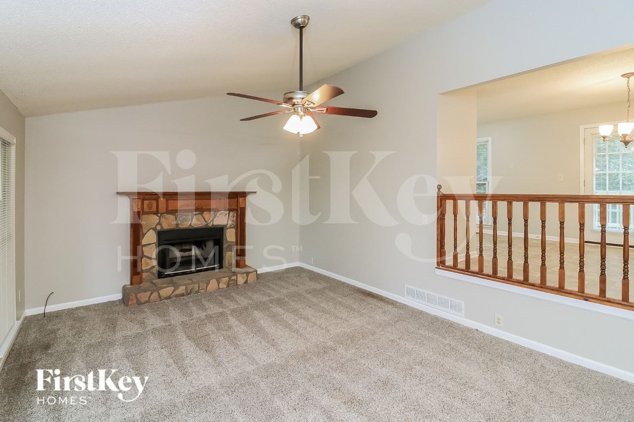 480 Holland Rd - Photo 6 of 16
