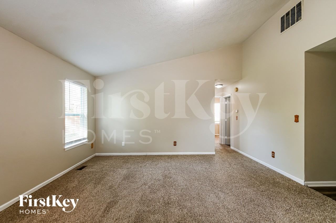 3158 Cherry Lake Rd - Photo 3 of 15
