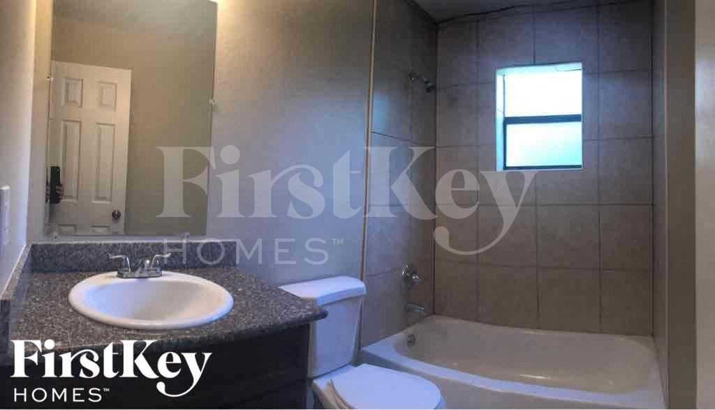 309 Clearwater Ln - Photo 7 of 12