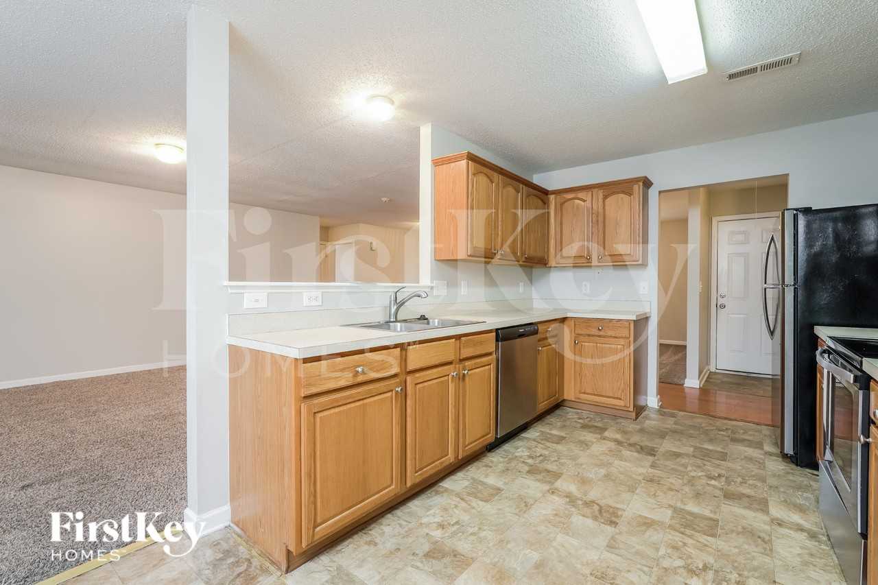 2402 Lannigan Dr - Photo 7 of 16