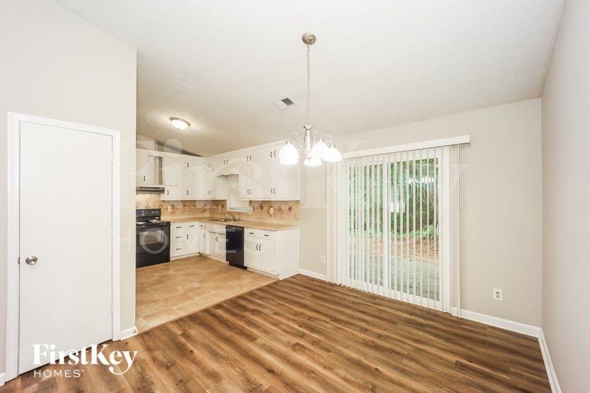 2097 Phillips Rd - Photo 6 of 16